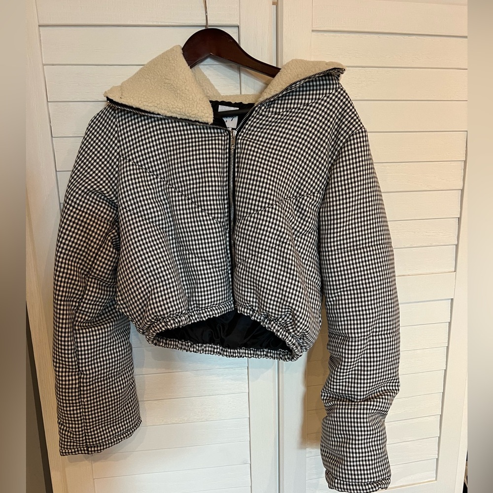 Cropped Puffer Jacket with Fleece Interior